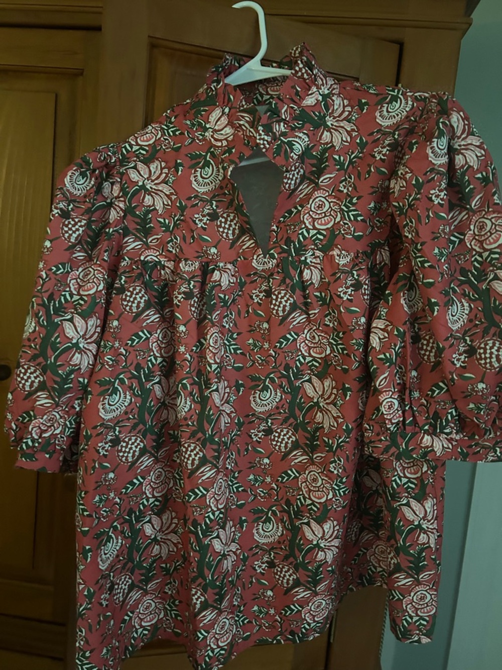 THML Red Floral V-Neck Puff Sleeve Blouse